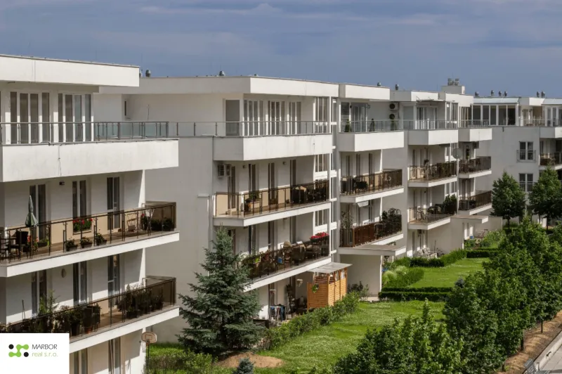 fotka exteriér B. háj.webp